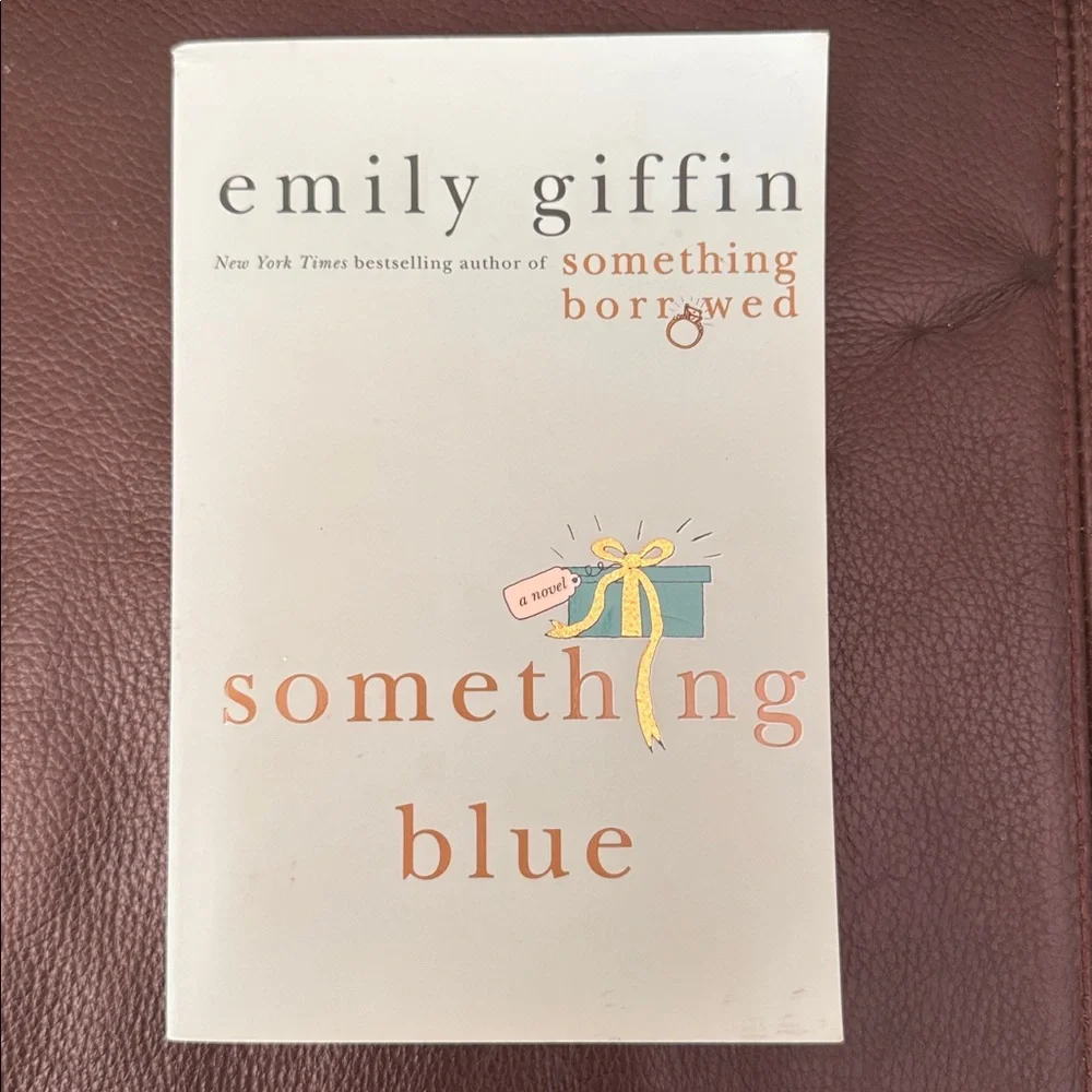 Emily Giffin “Something Blue” Fiction Paperback Novel